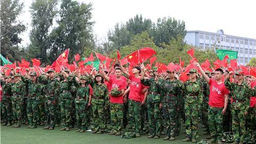小猫钓鱼游戏龙王版有船
